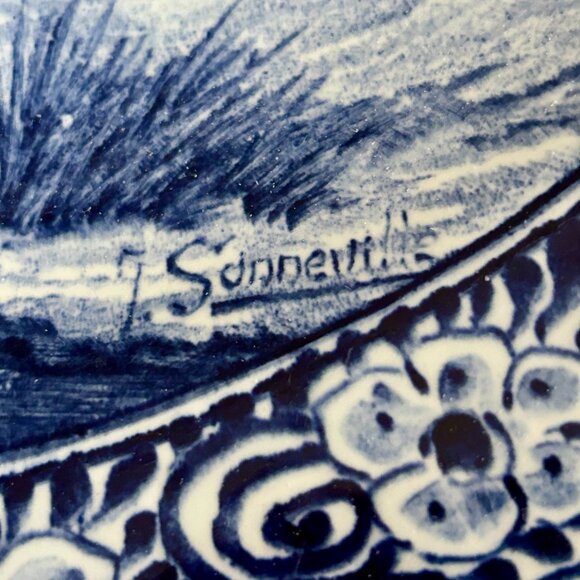 Vintage Royal Sphinx Delfts Cobalt Blue 15.5" Charger Plate by Boch - Picture 4 of 8